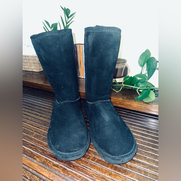 Black Suede Boots - Picture 1 of 7